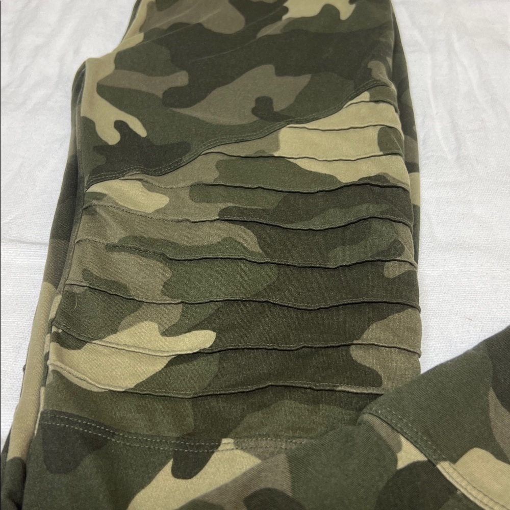 Pink Rose Textured  Camo Leggings Sz S - Picture 2 of 8